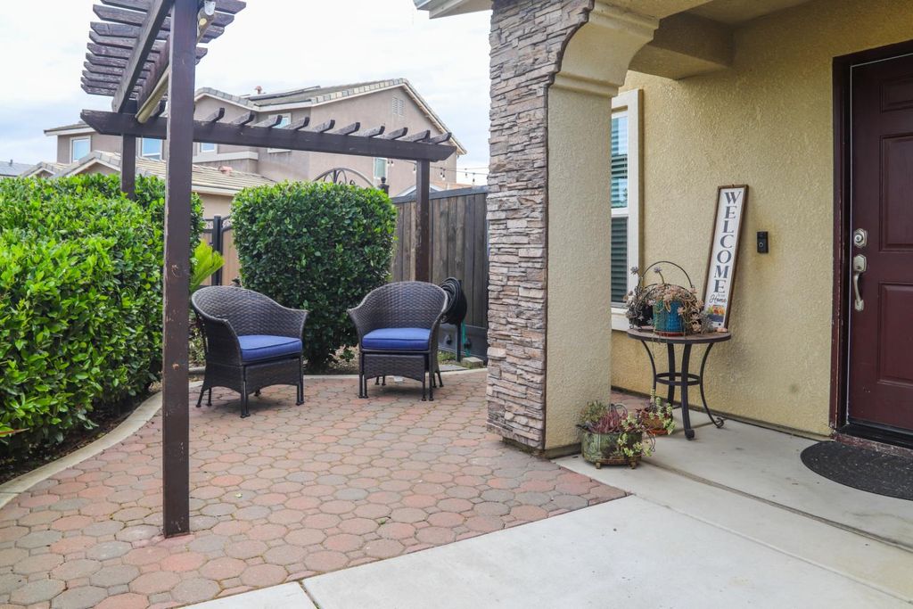 Image 4 of property listing at 313 Fritz Street, Madera, CA 93638