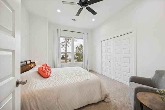 2922 Seargent Street, Seabrook, TX 77586