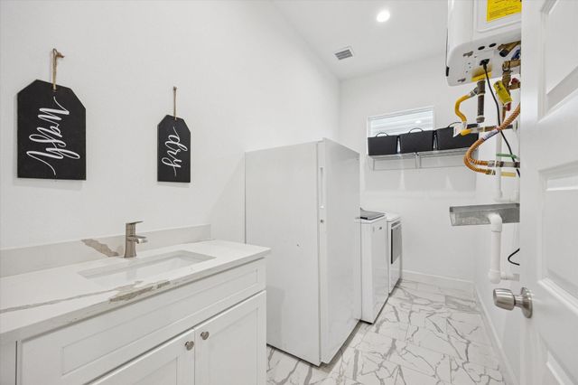 2922 Seargent Street, Seabrook, TX 77586