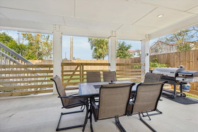 2922 Seargent Street, Seabrook, TX 77586