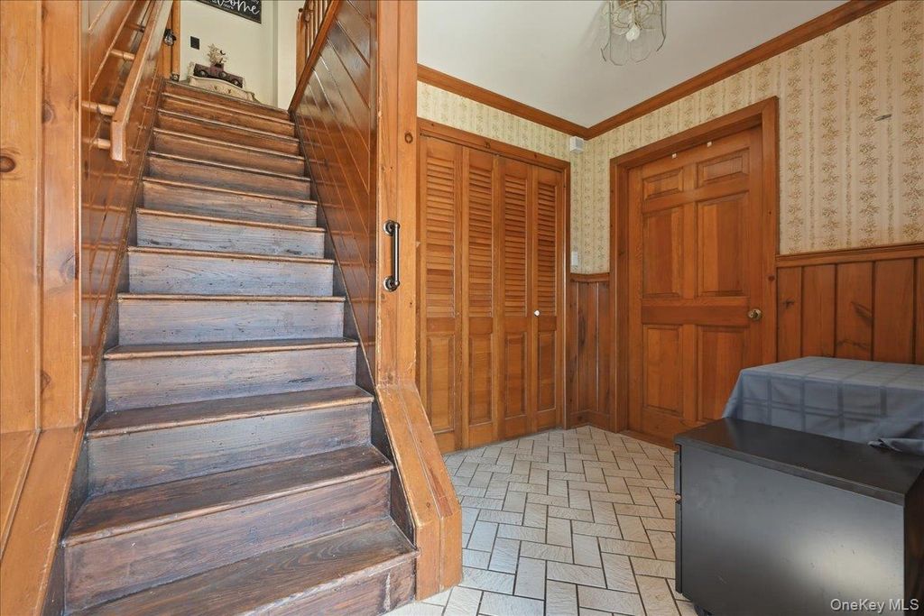 62 Linden Boulevard, Hicksville, NY 11801 — photo 4