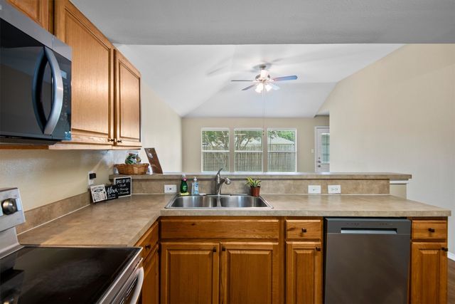 5589 Hunters Bend Lane, Dallas, TX 75249
