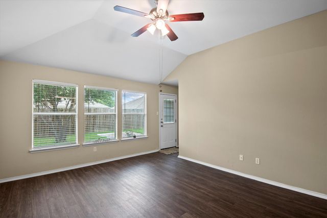5589 Hunters Bend Lane, Dallas, TX 75249