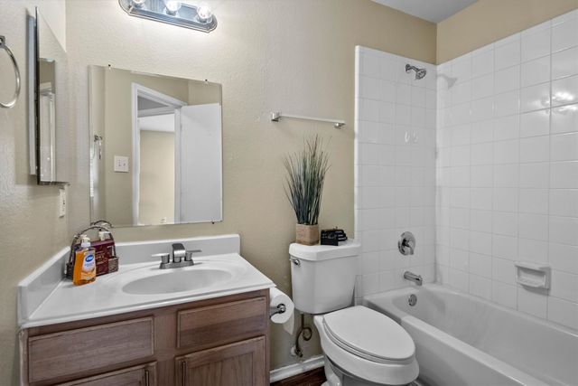 5589 Hunters Bend Lane, Dallas, TX 75249