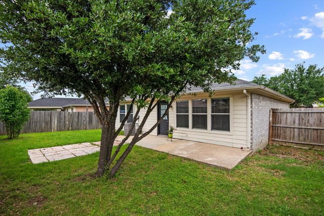 5589 Hunters Bend Lane, Dallas, TX 75249