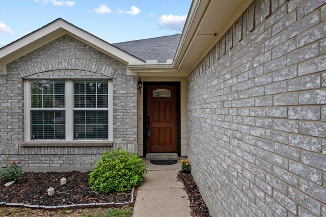 5589 Hunters Bend Lane, Dallas, TX 75249