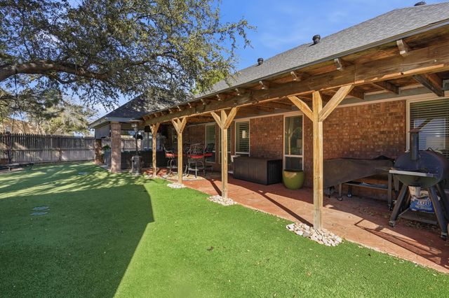 1633 Morris Avenue, Sweetwater, TX 79556