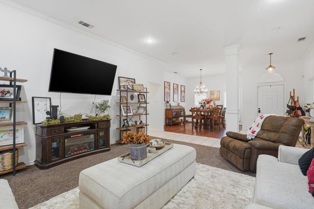 1633 Morris Avenue, Sweetwater, TX 79556