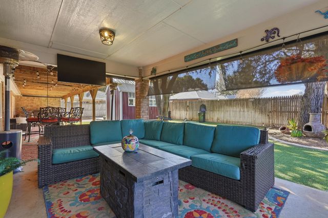 1633 Morris Avenue, Sweetwater, TX 79556