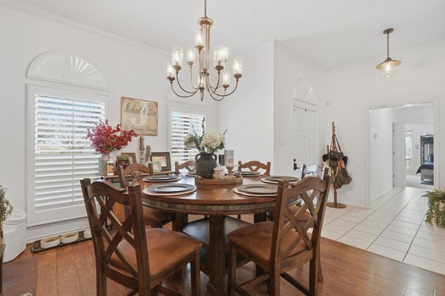 1633 Morris Avenue, Sweetwater, TX 79556