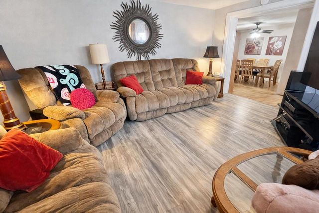 119 E Green STREET, Watertown, WI 53098