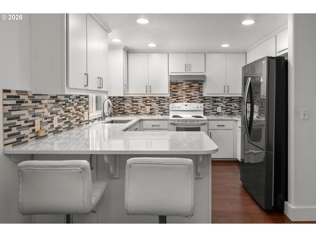 1778 Se JEAN Ln, Hillsboro, OR 97123