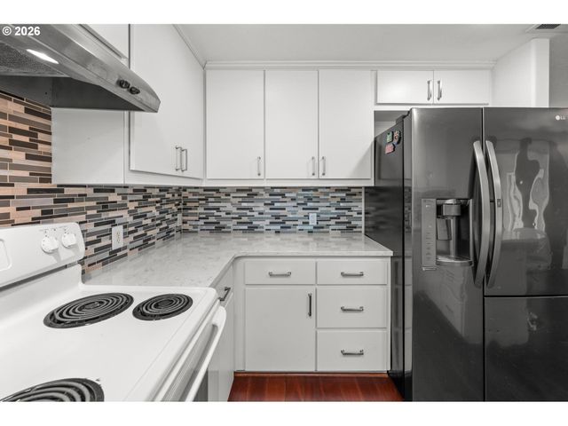 1778 Se JEAN Ln, Hillsboro, OR 97123