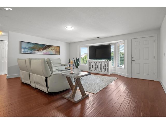1778 Se JEAN Ln, Hillsboro, OR 97123