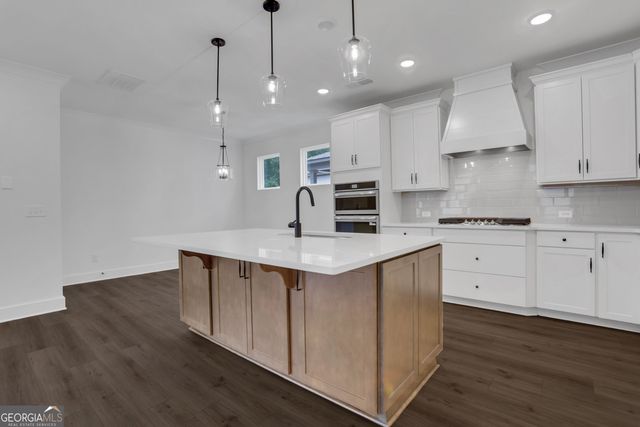 139 Marble Tree Way, Ball Ground, GA 30107