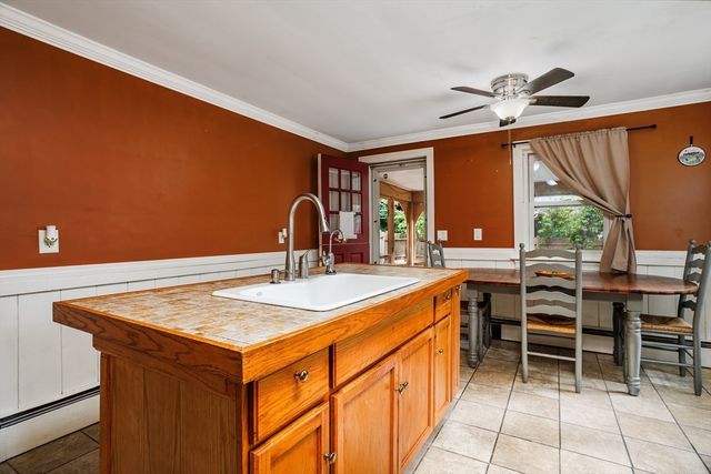 547 Elm St, Fitchburg, MA 01420