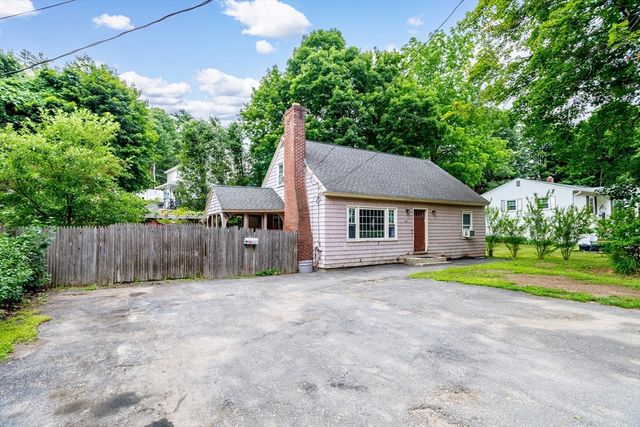 547 Elm St, Fitchburg, MA 01420