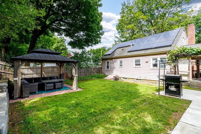 547 Elm St, Fitchburg, MA 01420