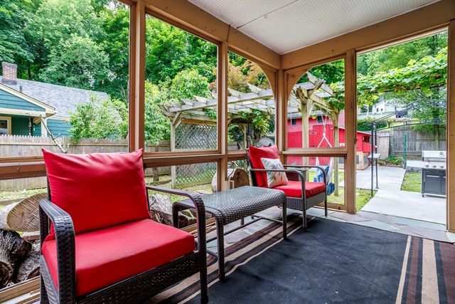 547 Elm St, Fitchburg, MA 01420