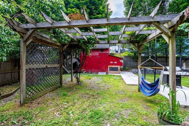 547 Elm St, Fitchburg, MA 01420