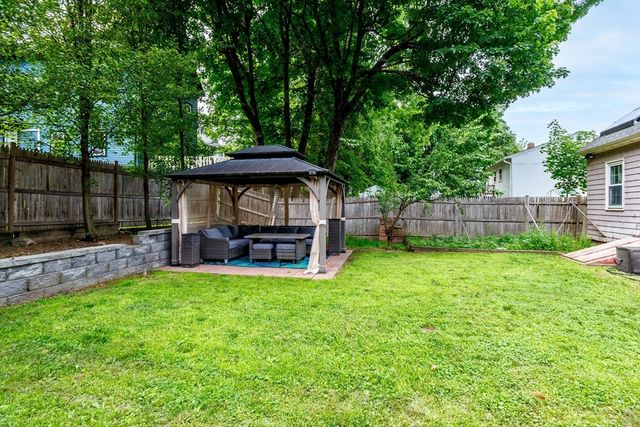 547 Elm St, Fitchburg, MA 01420