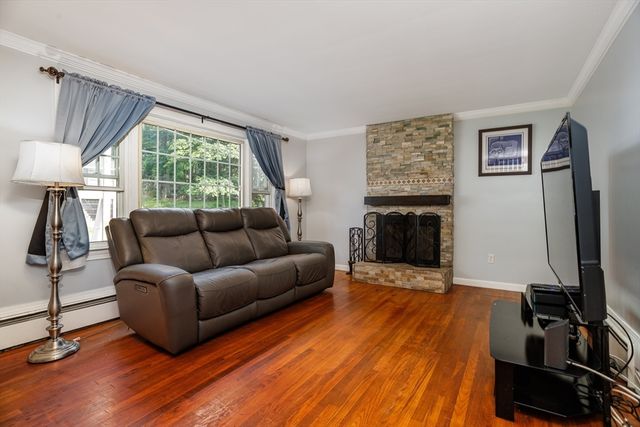 547 Elm St, Fitchburg, MA 01420