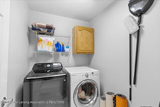 1851 Hollowbrook Drive, Holt, MI 48842