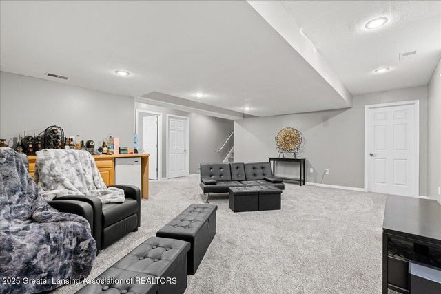 1851 Hollowbrook Drive, Holt, MI 48842