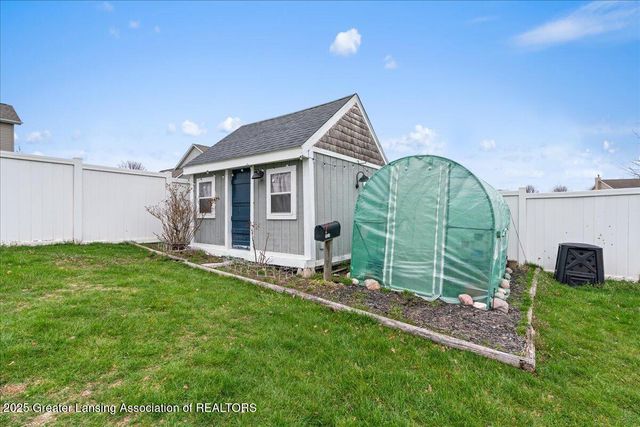 1851 Hollowbrook Drive, Holt, MI 48842