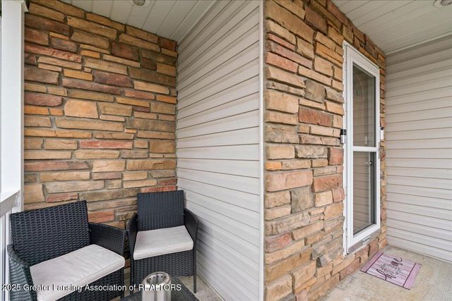 1851 Hollowbrook Drive, Holt, MI 48842