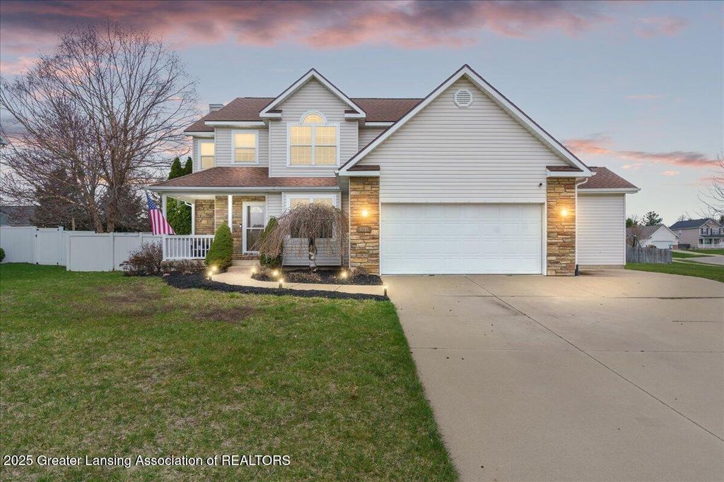 1851 Hollowbrook Drive, Holt, MI 48842