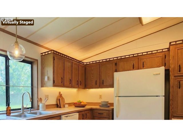 23000 Se HIGHWAY 212, Damascus, OR 97089