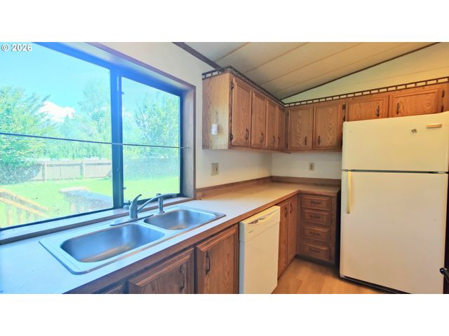 23000 Se HIGHWAY 212, Damascus, OR 97089