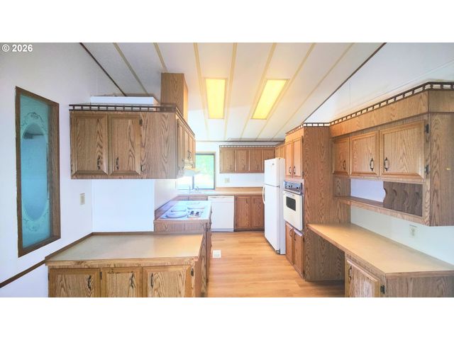 23000 Se HIGHWAY 212, Damascus, OR 97089
