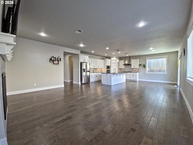 15975 Sw WREN Ln, Beaverton, OR 97007