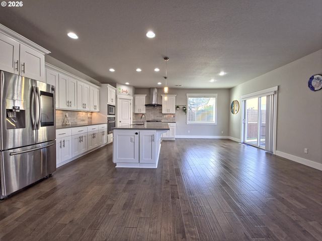 15975 Sw WREN Ln, Beaverton, OR 97007