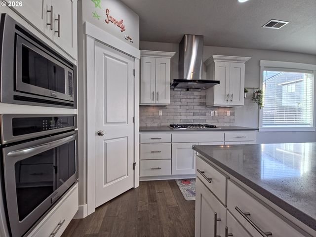 15975 Sw WREN Ln, Beaverton, OR 97007