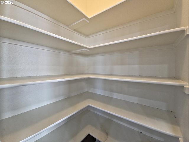 15975 Sw WREN Ln, Beaverton, OR 97007