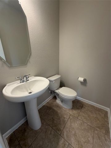 1234 Willow Plains Ln, Rosenberg, TX 77471