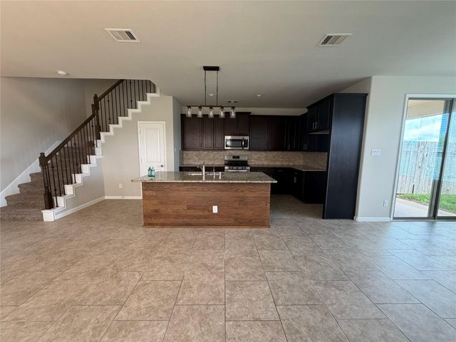1234 Willow Plains Ln, Rosenberg, TX 77471