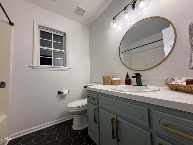 124 Walker, Selma, NC 27576