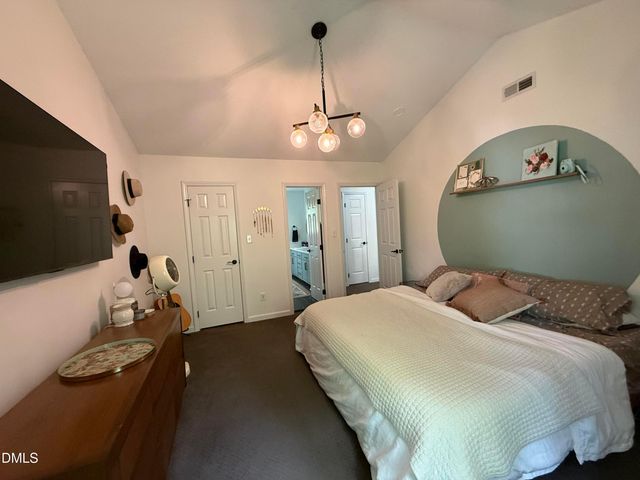124 Walker, Selma, NC 27576