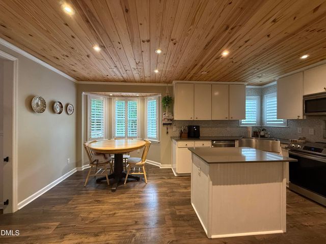 124 Walker, Selma, NC 27576