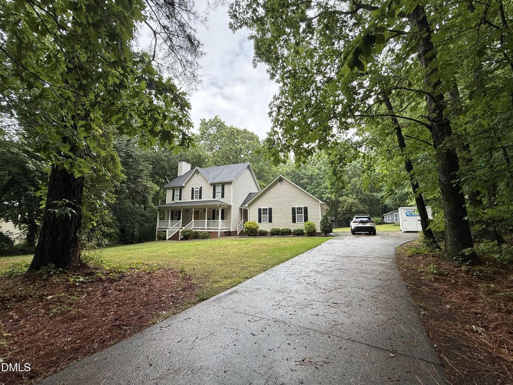 124 Walker, Selma, NC 27576