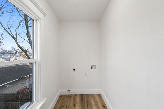 1526 Harrison Avenue, Des Moines, IA 50314