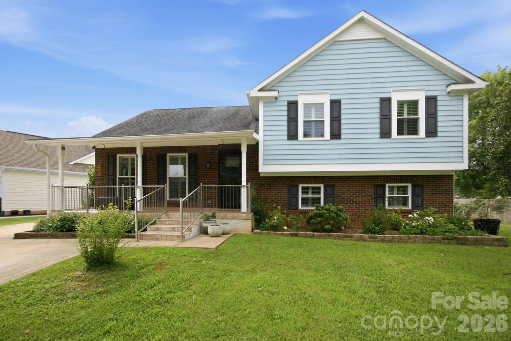 7017 Culloden More Court, Charlotte, NC 28217