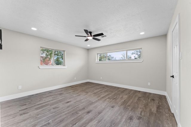 14011 Duncannon Drive, Houston, TX 77015