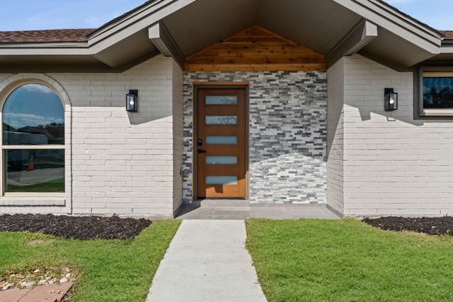 14011 Duncannon Drive, Houston, TX 77015