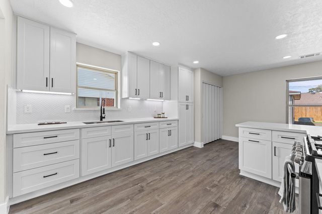 14011 Duncannon Drive, Houston, TX 77015