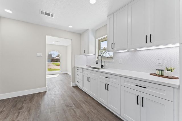 14011 Duncannon Drive, Houston, TX 77015